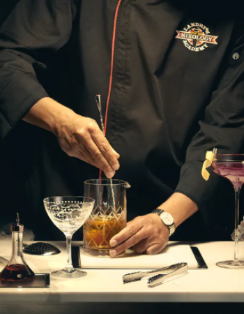 The Chart House / Genesee